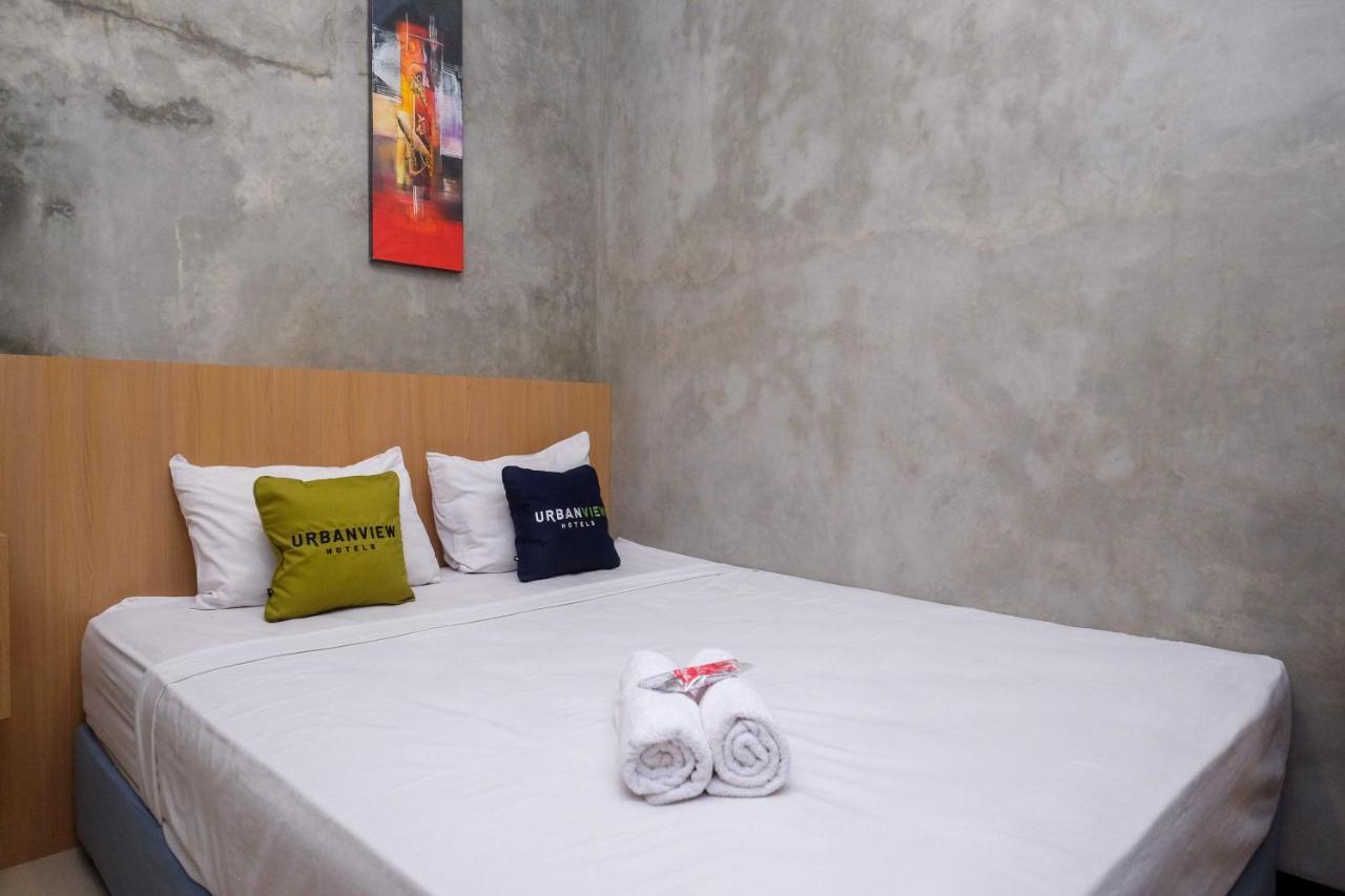 Urbanview Hotel Syariah Artamara Tegal By Reddoorz Exterior photo