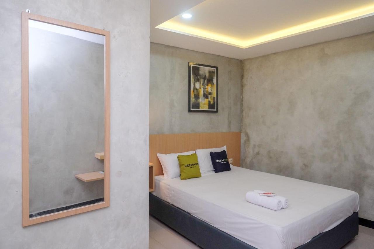 Urbanview Hotel Syariah Artamara Tegal By Reddoorz Exterior photo