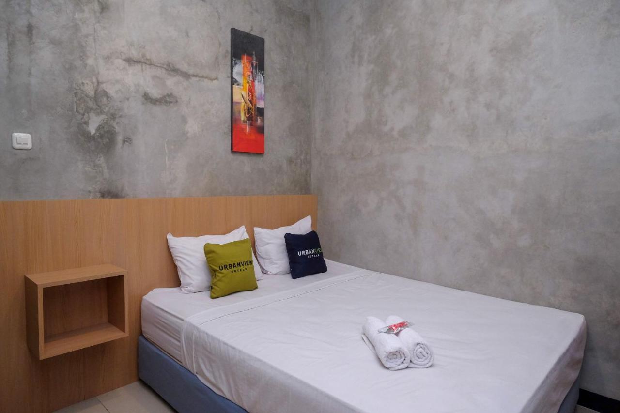 Urbanview Hotel Syariah Artamara Tegal By Reddoorz Exterior photo